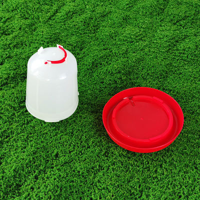 Durable Cone Shaped Plastic Bird Watering Dispensers Easy Install 3 L Capacity