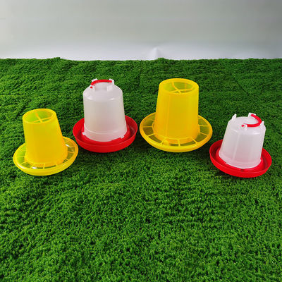 18.8cm X 25cm Durable Poultry Feed Bucket For Red And Yellow Feed