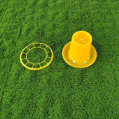 Plastic Poultry Feed Bucket For Poultry Farming 4L 23cm X 29.6cm Capacity