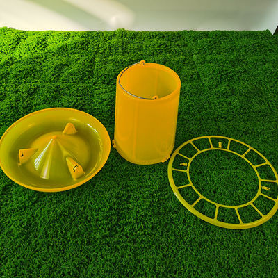 Plastic Poultry Feed Bucket In Standard Size For Poultry Farm 31.4cm X 37.4cm