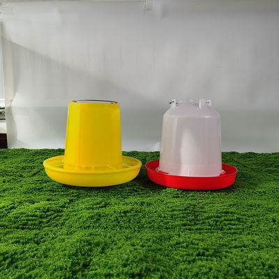 Modern Round Plastic Poultry Ration Feeding Bucket Durable Design For Optimal Feeding
