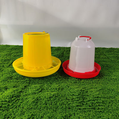 Modern Round Plastic Poultry Ration Feeding Bucket Durable Design For Optimal Feeding