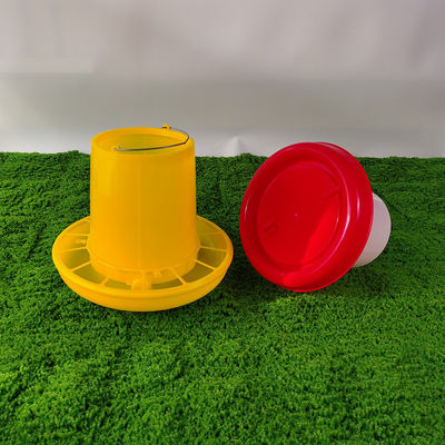Modern Round Plastic Poultry Ration Feeding Bucket Durable Design For Optimal Feeding