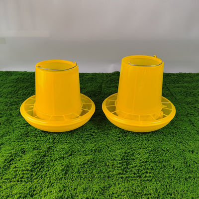 Round Plastic Poultry Feed Storage Bucket Modern Design Suitable For Standard Weight