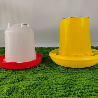 Ergonomic Red Yellow Poultry Feed Bucket Standard Weight Modern Design