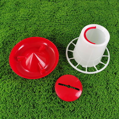 Poultry Feeder Feed Equipment For Chickens Ducks Geese Turkeys 2.5L Cylinder Design Feed Container