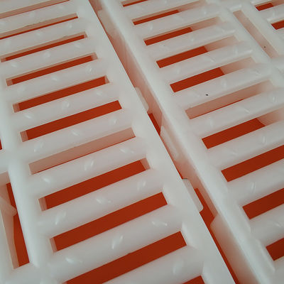Rectangular Livestock Plastic Fecal Leakage Plate Long Life Farming Equipment