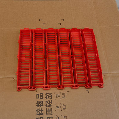Red Fecal Leakage Plate For Poultry Farming Durable Easy To Install Odor Resistant