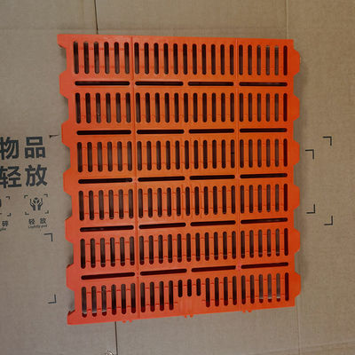Red Fecal Leakage Plate For Poultry Farming Durable Easy To Install Odor Resistant