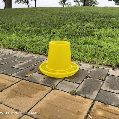 2.7L Plastic Diy Chicken Feed Bucket Round Design