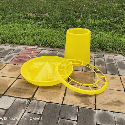 13L Durable Yellow Round Plastic Poultry Ration Feeding Bucket Customizable