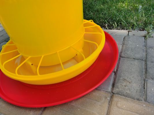 High Performance Practical Chicken Feed Bucket Wind And Rain Resistance