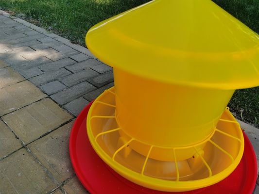 High Performance Practical Chicken Feed Bucket Wind And Rain Resistance