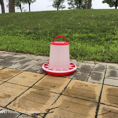 3.5KG Plastic Cylindrical Automatic Chicken Feeder For Ducks And Geese Capacity 3.5L