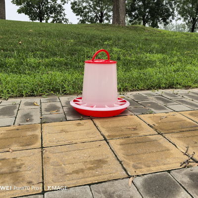 3.5KG Plastic Cylindrical Automatic Chicken Feeder For Ducks And Geese Capacity 3.5L