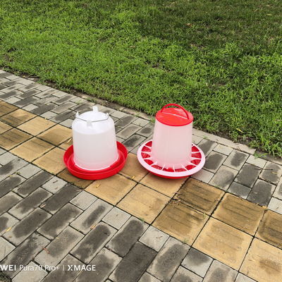 Integrated Rotating Plastic Automatic Chicken Feeder For Chickens And Ducks
