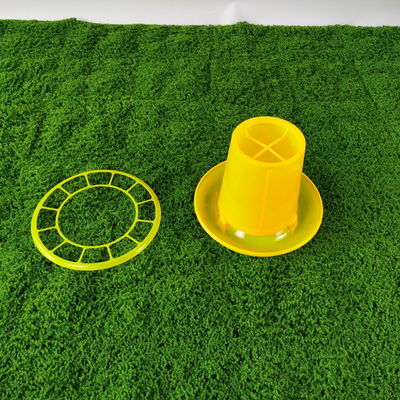 Livestock Enduring Capacity 4L Poultry Feed Bucket Thick Sturdy Durable