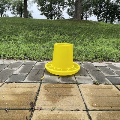 Round Modern Design Large Chicken Feeder Bucket