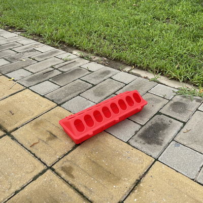 Retail Weatherproof Poultry Feed Trough Standard Capacity