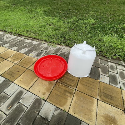 Cylindrical Birds Farmer plastic poultry drinker durable