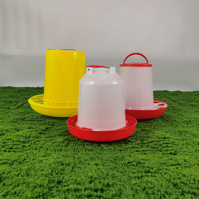 Modern Plastic Poultry Feeder Easy To Clean Chicken Feed Dispenser Freestanding Cylinder